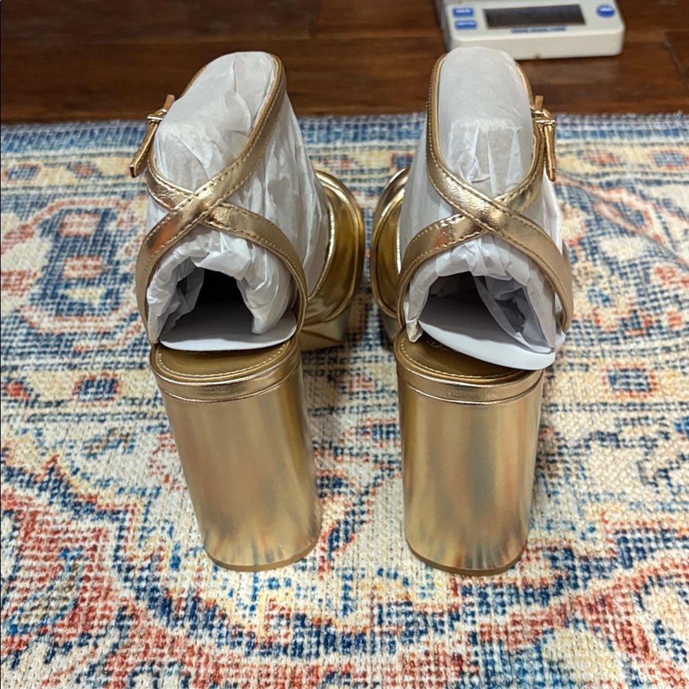 Vince Camuto Phebie Platform Heels in Egyptian Gold SZ 10 NIB - Picture 4 of 8